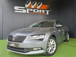 Cinza Usado 2016 Skoda Superb Style Sedan | € 16.950 (Preço justo)