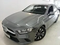 Cinza Usado 2020 Mercedes A180 Business Citadino | € 24.990 (Preço justo)