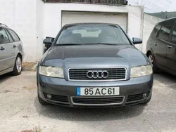 Cinzento Usado 2001 Audi A4 | € 5.000 (Preço justo)