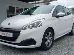Branco Usado 2019 Peugeot 208 Active Citadino | € 12.400 (Preço justo)