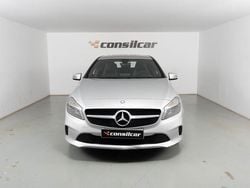 Cinza prata Usado 2016 Mercedes A180 Style Citadino | € 12.980 (Preço justo)