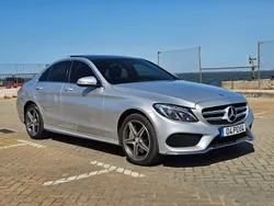 Cinza Usado 2015 Mercedes C300 AMG line Sedan | € 20.900 (Preço justo)