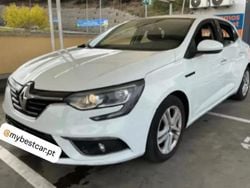 Branco Usado 2019 Renault Mégane IV Zen Citadino | € 12.900 (Preço justo)