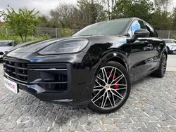 Preto Usado 2024 Porsche Cayenne SUV | € 153.900