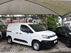 Branco Usado 2021 Citroën Berlingo Shine Monovolume | € 14.290 (Preço justo)