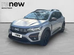 Cinzento Usado 2024 Dacia Sandero Expression Citadino | € 18.490