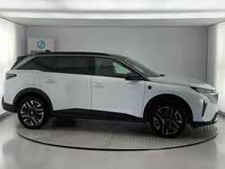 Branco Usado 2024 Peugeot 5008 GT Monovolume | € 39.700