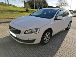 Usado 2017 Volvo V60 Business Edition Carrinha | € 13.900 (Preço justo)