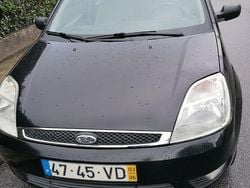 Usado 2003 Ford Fiesta Ghia Sedan | € 3.750 (Preço justo)