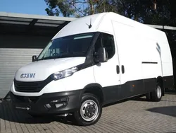 Branco Usado 2023 Iveco Daily Sedan | € 35.500 (Preço elevado)