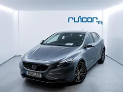 Cinzento Usado 2015 Volvo V40 Carrinha | € 13.950 (Preço justo)