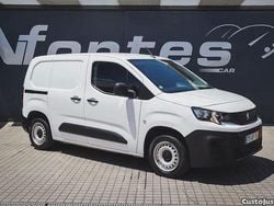 Branco Usado 2019 Peugeot Partner Style Monovolume | € 12.500 (Preço justo)