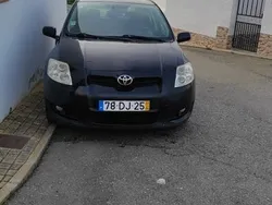 Usado 2007 Toyota Auris Sedan | € 6.500 (Preço justo)