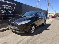 Usado 2010 Ford Fiesta Sedan | € 5.990