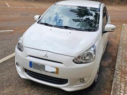 Branco Usado 2015 Mitsubishi Space Star Sedan | € 7.500
