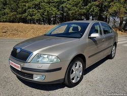 Outra Usado 2006 Skoda Octavia Sedan | € 3.850