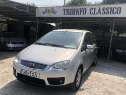 Cinzento Usado 2004 Ford Focus Citadino | € 3.900