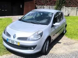Cinzento Usado 2005 Renault Clio II Citadino | € 3.500 (Preço justo)