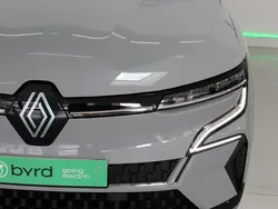 Cinzento Usado 2022 Renault Mégane | € 21.900 (Preço justo)