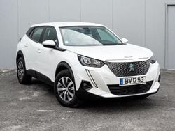 Branco Usado 2021 Peugeot e-2008 Active SUV | € 20.500 (Bom preço)