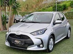 Branco Usado 2024 Toyota Yaris Hybrid Plus Citadino | € 22.999 (Super Preço)