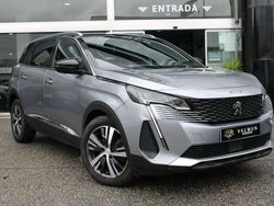 Cinzento Usado 2023 Peugeot 5008 Allure Monovolume | € 31.900 (Preço justo)