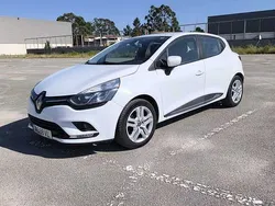 Usado 2017 Renault Clio IV LIMITED Sedan | € 10.500 (Bom preço)