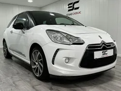 Branco Usado 2016 DS Automobiles DS3 Be Chic Citadino | € 13.650