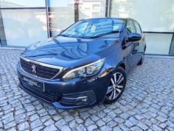 Azul Usado 2018 Peugeot 308 Style Citadino | € 12.900 (Preço justo)