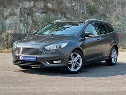 Cinzento Usado 2018 Ford Focus Titanium Carrinha | € 14.490 (Preço justo)
