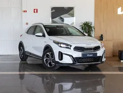 Branco Usado 2024 Kia XCeed SUV | € 22.950