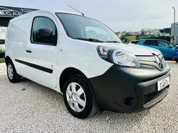 Branco Usado 2017 Renault Kangoo Monovolume | € 10.000 (Bom preço)