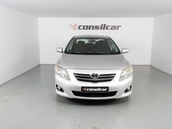Cinza prata Usado 2010 Toyota Corolla Comfort Sedan | € 8.980
