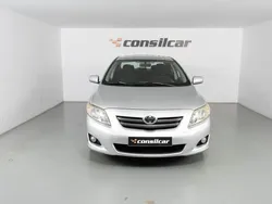 Cinza prata Usado 2010 Toyota Corolla Comfort Sedan | € 8.980