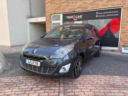 Cinzento Usado 2011 Renault Scénic III Monovolume | € 7.950 (Preço justo)