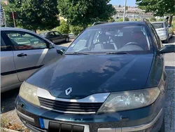 Usado 2003 Renault Laguna II Sedan | € 1.000