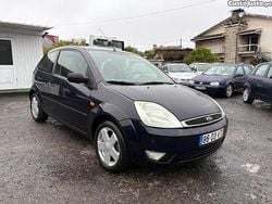 Azul Usado 2003 Ford Fiesta Studio Citadino | € 3.500 (Preço justo)