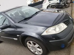 Usado 2006 Renault Mégane II Sedan | € 2.700 (Preço justo)