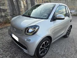 Cinzento Usado 2016 Smart ForTwo Cabrio Cabrios | € 9.999
