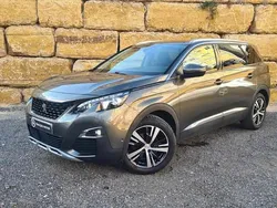 Verde Usado 2018 Peugeot 5008 Allure Monovolume | € 23.690 (Preço justo)