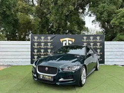 Verde Usado 2015 Jaguar XF R Sedan | € 21.900