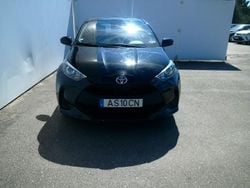 Preto (pintura metalizada) Usado 2022 Toyota Yaris Comfort Sedan | € 17.750 (Preço justo)