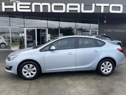 Cinzento Usado 2017 Opel Astra Active Sedan | € 16.990 (Caro)