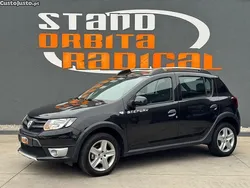 Preto Usado 2013 Dacia Sandero Stepway Citadino | € 8.890 (Preço justo)
