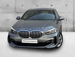 Cinza skyscraper metalizado Usado 2024 BMW 116 Shadowline Citadino | € 32.900 (Preço justo)
