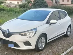 Branco Usado 2022 Renault Clio V Techno | € 18.900 (Preço elevado)