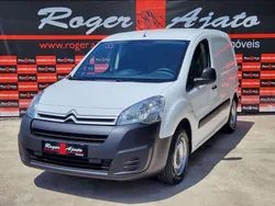 Branco Usado 2017 Citroën Berlingo Monovolume | € 15.900