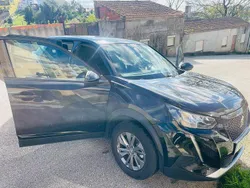 Usado 2022 Peugeot e-2008 SUV | € 19.500 (Bom preço)