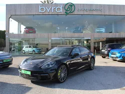 Preto (metalizado) Usado 2018 Porsche Panamera S E-Hybrid Sport Turismo Sedan | € 59.900