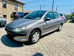 Cinza Usado 2002 Peugeot 206 Citadino | € 1.890 (Preço elevado)